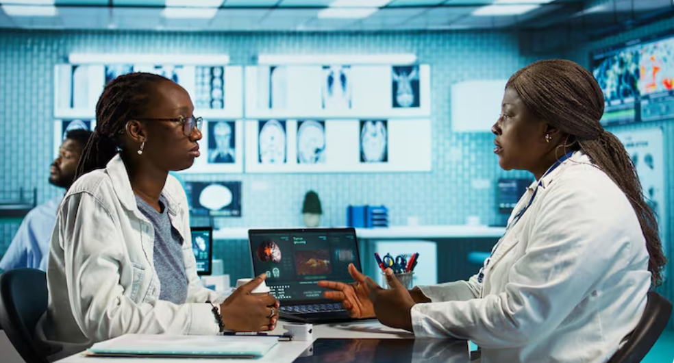 Course Image Strategic Data Management (Predictive Analytics) in Healthcare